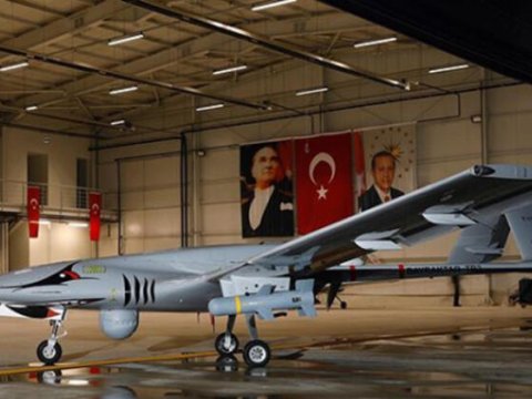 “Bayraktar TB 2” zərbə dronu yeni dizaynda - Fotolar
