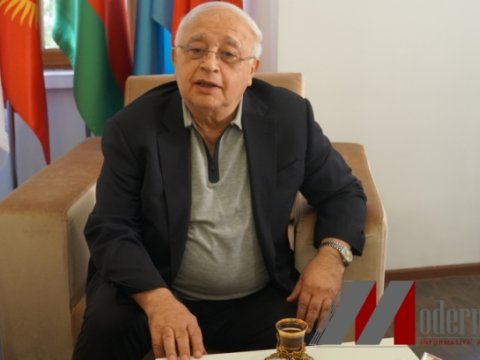 Xalq yazıçısı Elçinin “Əsgərə məktub”u 