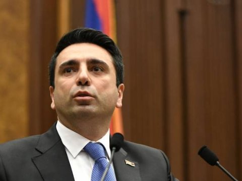 Ermənistanın vitse-spikeri Moskvaya gedir