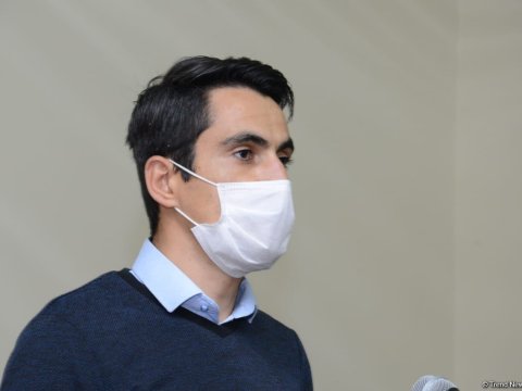 Əsir düşmüş erməni adventis Bakıdakı kilsədə dua edib - FOTO