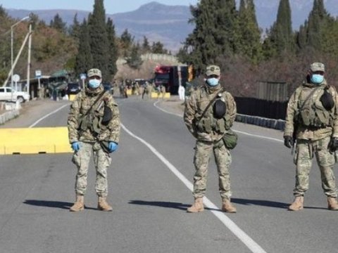 Gürcüstanda komendant saatı elan olundu