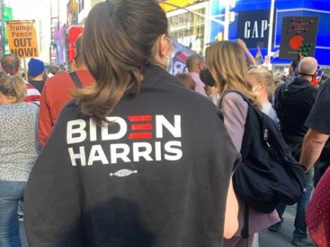 ABŞ-da əhali Co Baydenin qələbəsini qeyd edir - FOTO