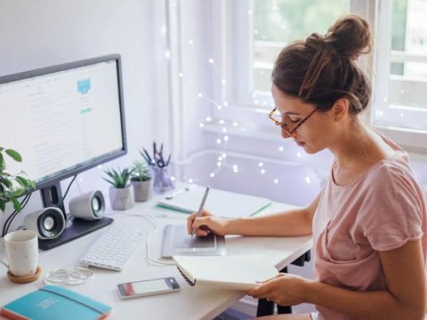 Universitetlərdə onlayn təhsil: rayonlarda yaşayan tələbələrin problemləri var 
