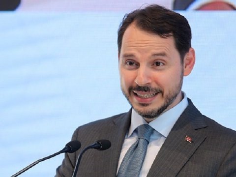 Ərdoğanın kürəkəni istefa verdi