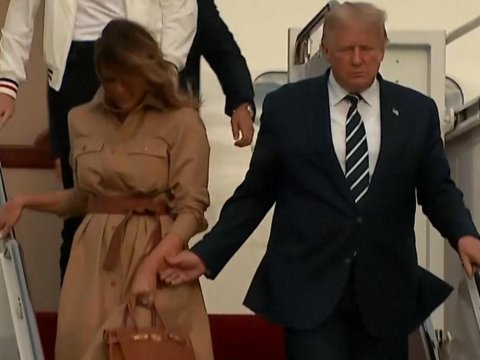 Melaniya boşanacağı an üçün dəqiqələri sayır