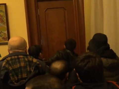 Yerevanda iğtişaşlar - Paşinyanın kabineti darmadağın edildi