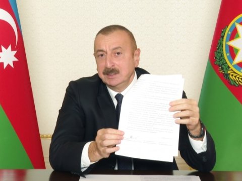İlham Əliyev: “Sənəddə Naxçıvanın Azərbaycanın əsas hissəsi ilə əlaqəsi təsbit edilir”