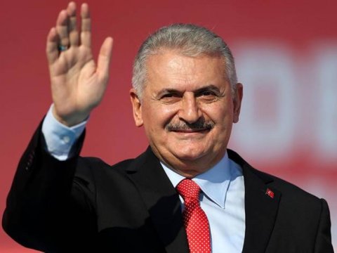 Binali Yıldırım Azərbaycan xalqını təbrik etdi