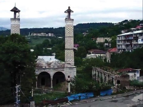 Qarabağ və ətraf rayonlardakı 67 məscidin 63-ü tamamilə dağıdılıb