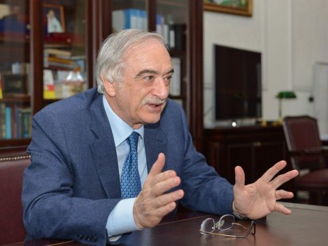 Polad Bülbüloğlu: “Atamın doğulduğu torpağı öpəcəyəm”