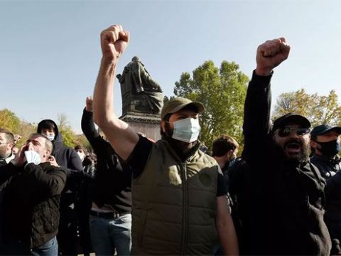 İrəvanda yenidən etirazlar başlayıb - VİDEO