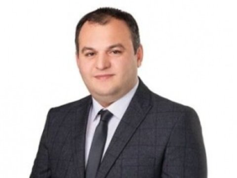 Vardan Atabekyan Paşinyanın fraksiyasından GETDİ