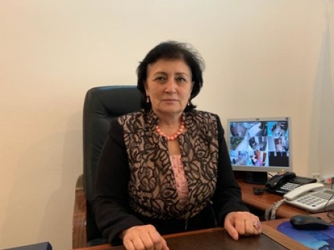 Deputat Milli Məclisdə göz yaşlarını saxlaya bilmədi