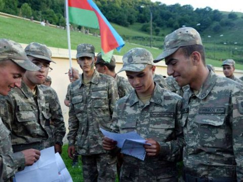 Əsgərlərimizə bayram sovqatı göndərildi