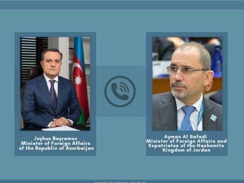 Ceyhun Bayramov iordaniyalı nazirlə telefonla danışıb