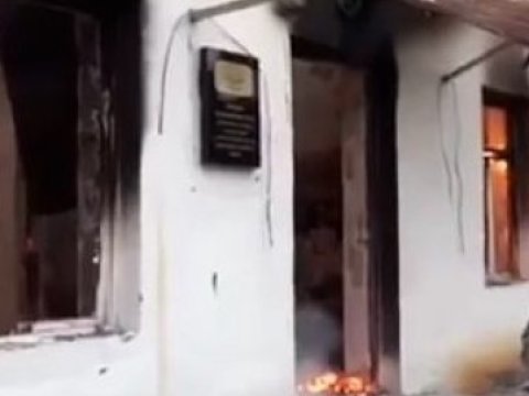 Ermənilər Kəlbəcərdə məktəbi yandırdılar - VİDEO