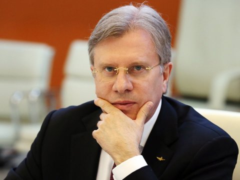 Yeni nazir koronavirusa yoluxdu