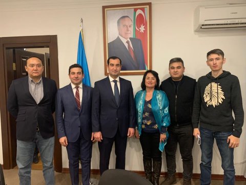 Qazaxıstanlı blogerlər və jurnalistlər Şamaxıda - FOTOLAR  