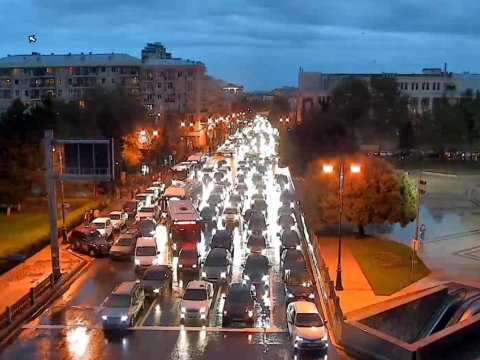 Bakıda bəzi küçə və prospektlərdə tıxac yarandı - avtobuslar gecikir