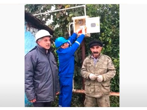 Cəbhə bölgəsindən müraciət edən əsgərimizin evinə qaz çəkildi - VİDEO