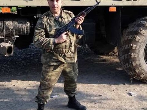 Cəbhədə döyüşən jurnalist məhkəməyə verilib  