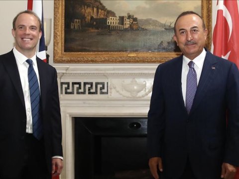 Çavuşoğlu britaniyalı həmkarı ilə Qarabağı müzakirə etdi