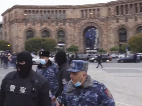 Yerevanda aksiyanı oliqarxların üzümaskalı cangüdənləri dağıdıb