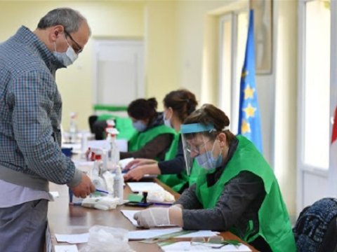 Gürcüstanda parlament seçkiləri başa çatdı