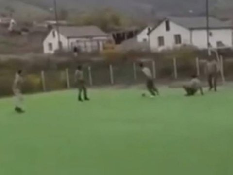 Əsgərlərimiz Qubadlıda futbol oynadı - Video