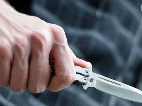 Şəmkirdə 68 yaşlı kişini tanışı bıçaqladı