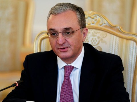 Keçmiş XİN başçısı ailəsini Ermənistandan çıxarır