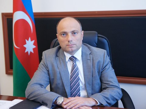 Azərbaycanlı nazir Fransanın mədəniyyət xadimlərini dürüst olmağa çağırdı