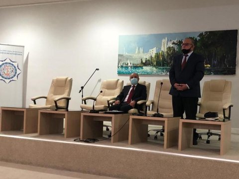 Mərkəzi Elmi Kitabxanada yeni direktorun təqdimatı olub