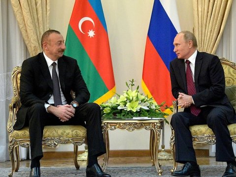 İlham Əliyev Putinlə üçtərəfli razılaşmanın icrasını müzakirə etdi