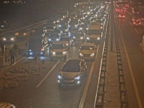 Bakıda qəza: Yolda sıxlıq var