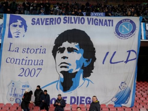 Argentinada Maradonanın ölümü əlaqədar olaraq matəm elan edilib
