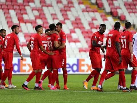 “Qarabağ” - “Sivasspor” matçı sükutla başlayacaq