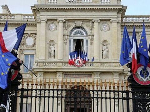 “Senatın qərarı Fransa hökumətinin siyasətini əks etdirmir” - Fransa XİN