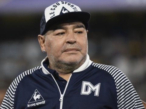 İdman yazarı: “Narkotikdən asılılıq Maradonanı aramızdan apardı”  