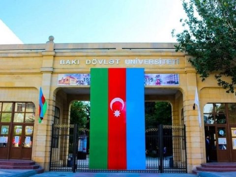 Dövlət bayrağımızı təhqir edən tələbə universitetdən qovuldu