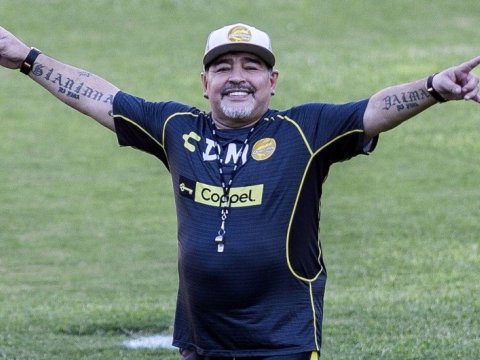 Dəyərli, cəsarətli, fərqli, əfsanəvi... Maradona