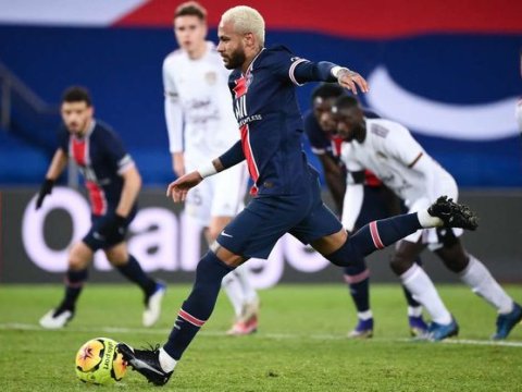 Neymar İbrahimoviçin rekordunu qırdı