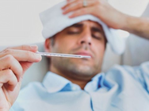 Yoluxucu Xəstəliklər Klinikasının rəhbəri – İsti su ilə limon koronavirusu ağciyərə çatmadan öldürür