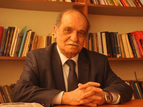 Professor Akif Rüstəmova ağır itki üz verib