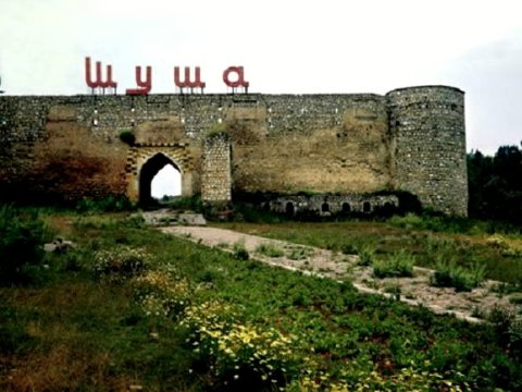 Bayrağımız Şuşa qalasında belə asıldı - FOTO