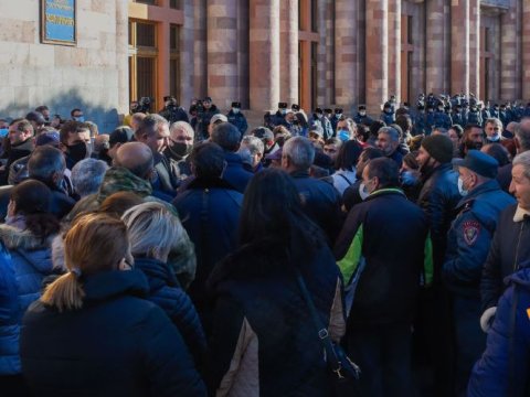 Partiya sədri Paşinyana cinayət işi açmağı TƏLƏB ETDİ