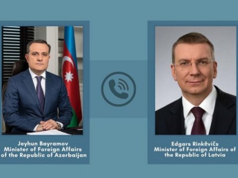 Ceyhun Bayramov latviyalı həmkarı ilə danışdı