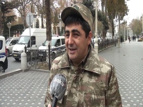 Dostunu qucaqlaması ilə hər kəsi duyğulandıran qazimiz: “Sağ olduğunu eşidəndə...” – VİDEO