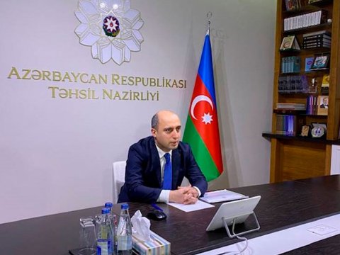 “Uşaqları lazımsız yerə repetitor yanına göndərirlər” - Nazirdən irad