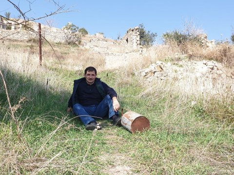 Jurnalist 27 il sonra işğaldan azad olunan evlərinə getdi - iki əşya tapdı